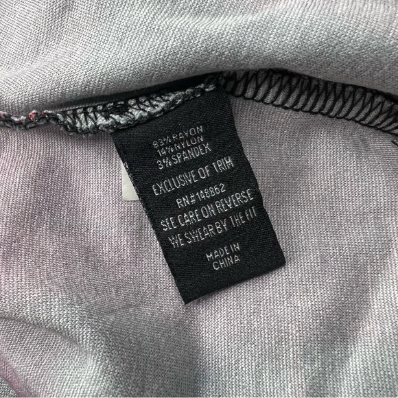 Torrid Mini Studio Luxe Ponte Lace-Up Plaid Pencil Skirt Size NWOT 2X Red Black - Picture 10 of 10